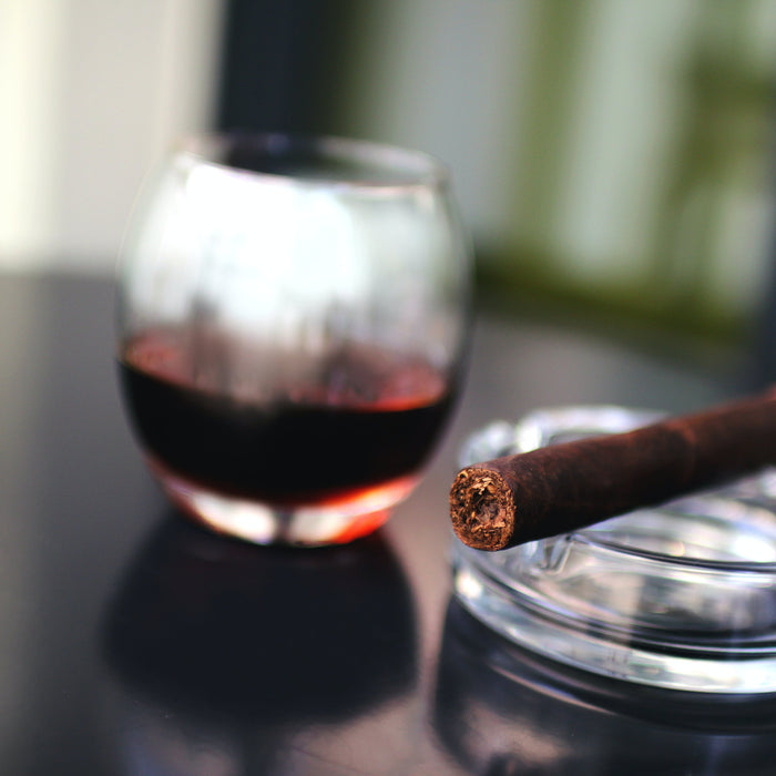 How to Seaon a Cigar Humidor